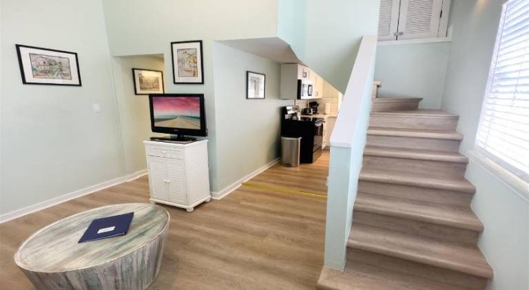 Orange Blossom Suite Conch Republic Cottage — photo 4
