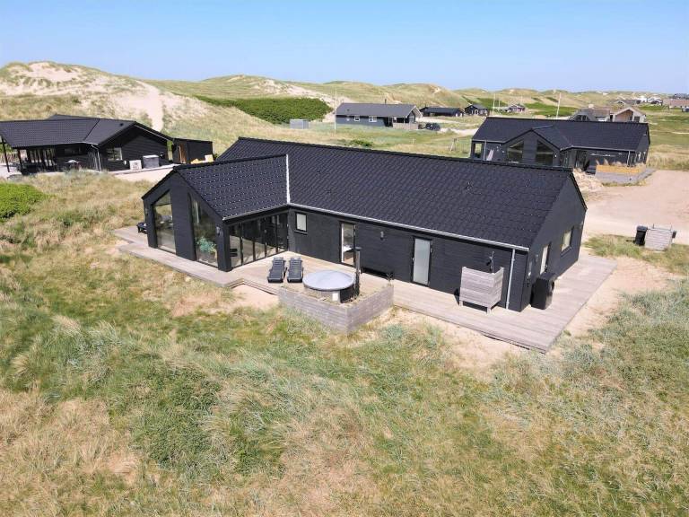 Ferienhaus mit Hund in Vrist Strand für max. 8 Gäste