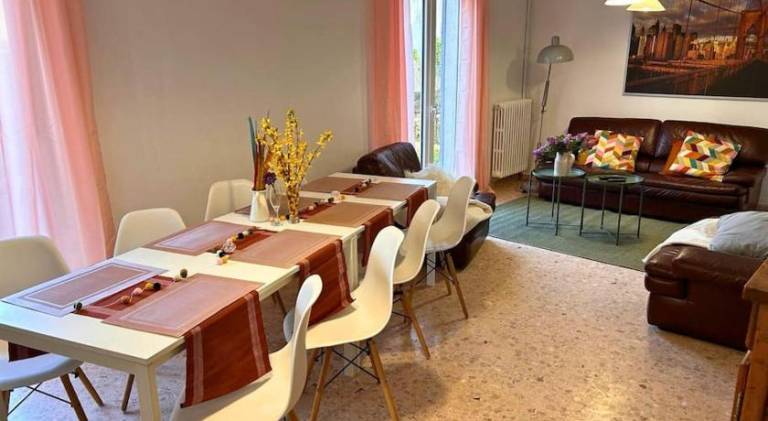 Maison Medicis - T5 Spacieuse et Calme en Ville - Emplacement Ideal — photo 3
