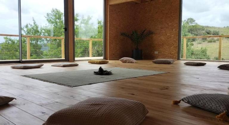 Lodge with pool & patio | Dogs allowed — photo 4