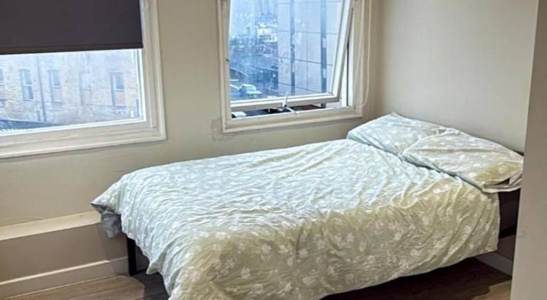 Apartment with 1 room for 2 persons in Bradford