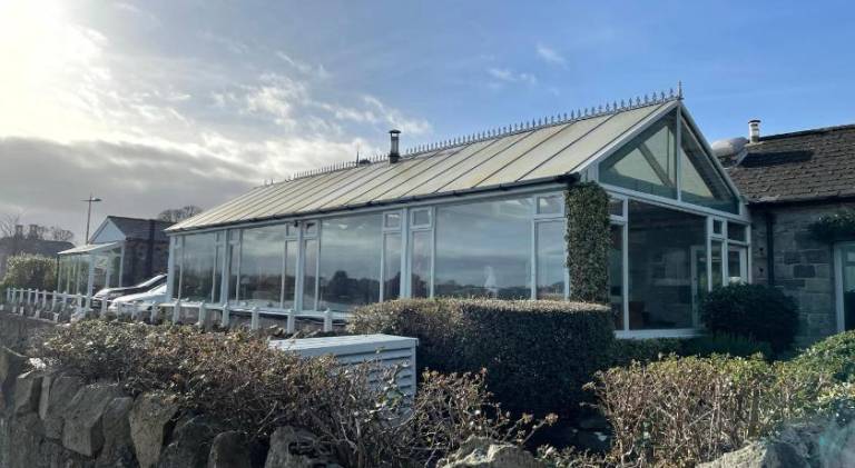 232 m&sup2; Ferienhaus