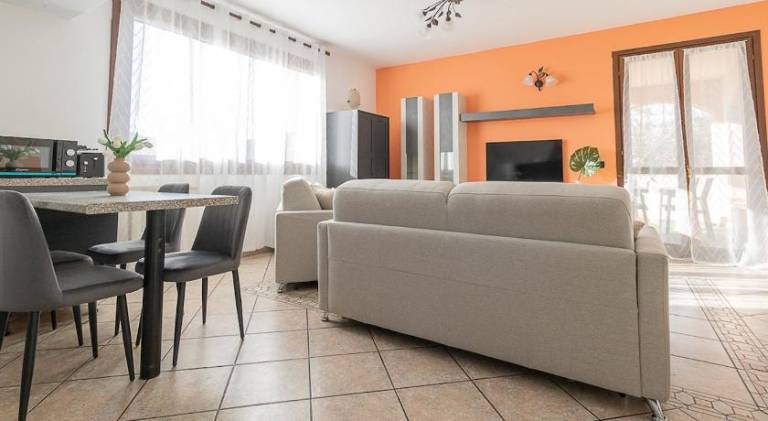 Villa with pool, hot tub & grill | Pets are welcome — photo 4