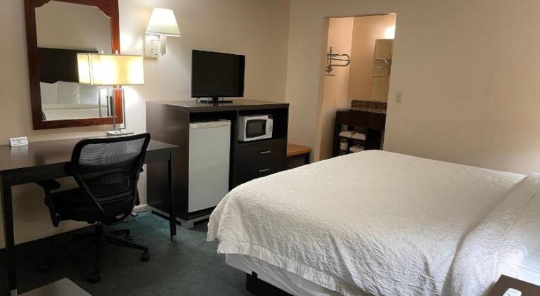 Slumber Inn Harrisonville — photo 4