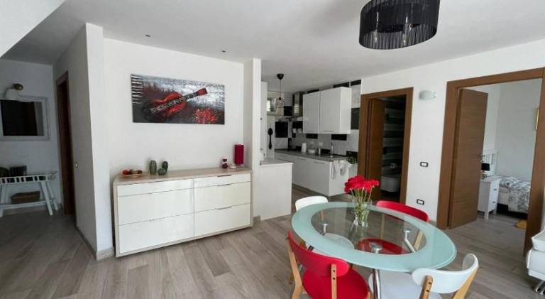 Rental apartment with 3 rooms for 6 persons in Vezzano Ligure