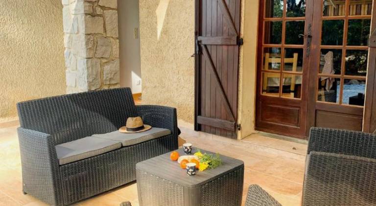 Fully equipped wonderful vacation home with patio, hot tub & garden | Pets are welcome — photo 4
