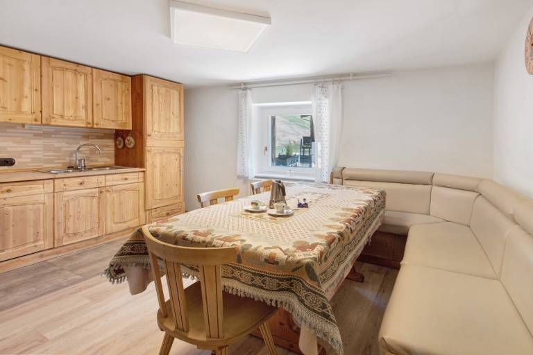 Fully equipped nice rental apartment with fast internet, BBQ & patio | River view | Pets allowed — photo 3