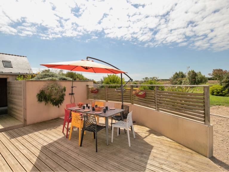 House with barbeque, yard & private pool | Sea view — photo 3