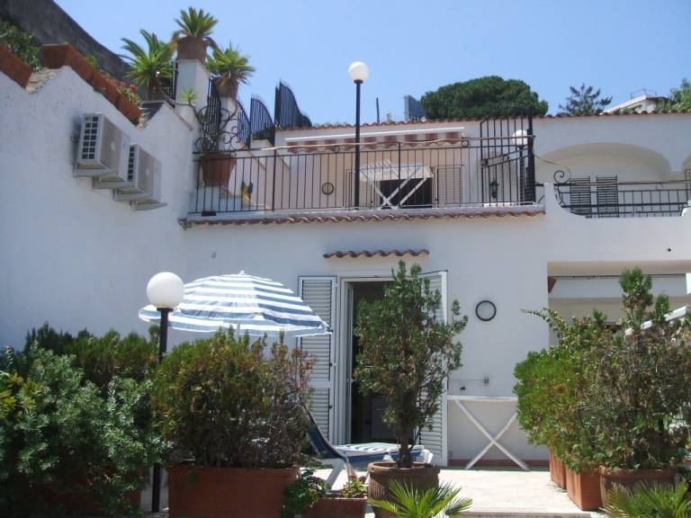 Holiday apartment with patio | Sea view — photo 5