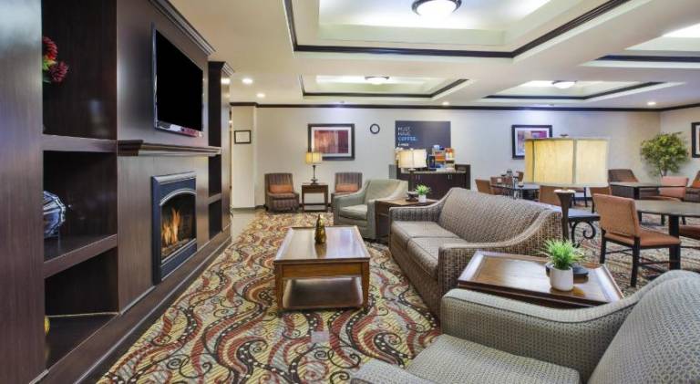 Holiday Inn Express and Suites Wheeling By IHG — photo 4