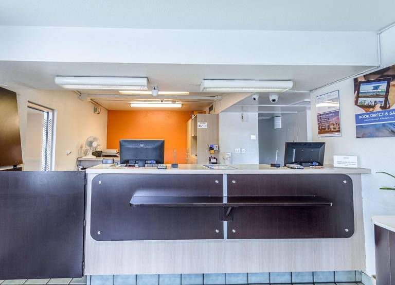 Motel 6 Yreka, CA — photo 4