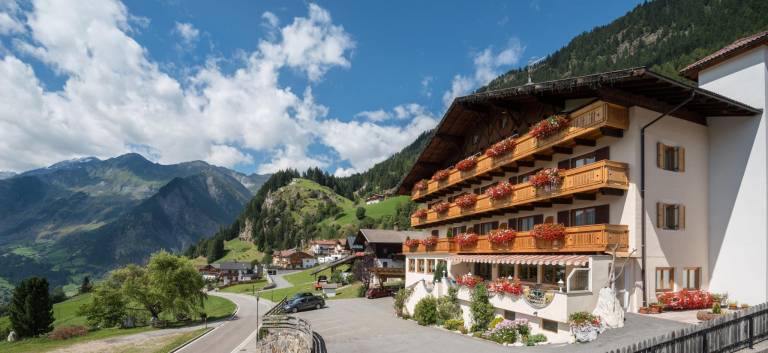 Hotel Kronhof in Moso in Passiria