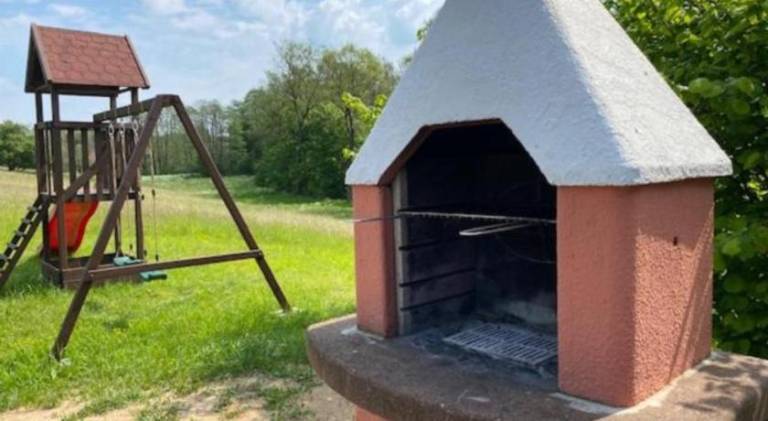 Beautiful tent with barbeque & yard | Pet-friendly — photo 3