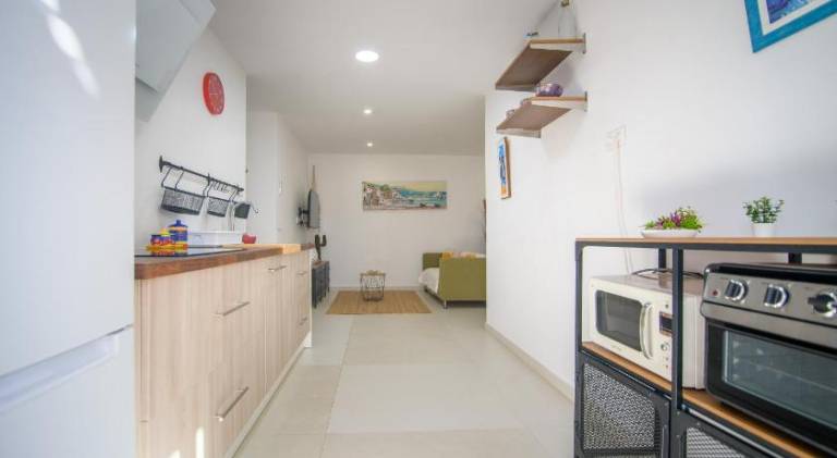 Apartment with pool — photo 4