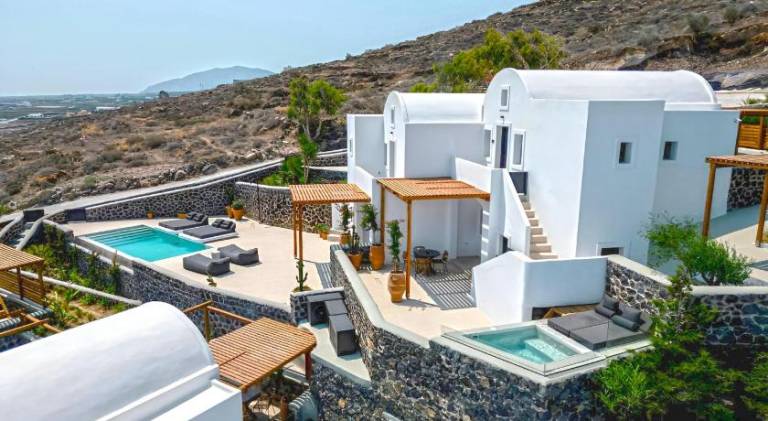 Villa with pool, hot tub & patio | Pets are welcome — photo 3