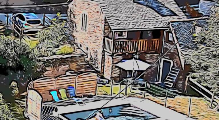 Vacation home with pool | Pets are welcome in Rodez