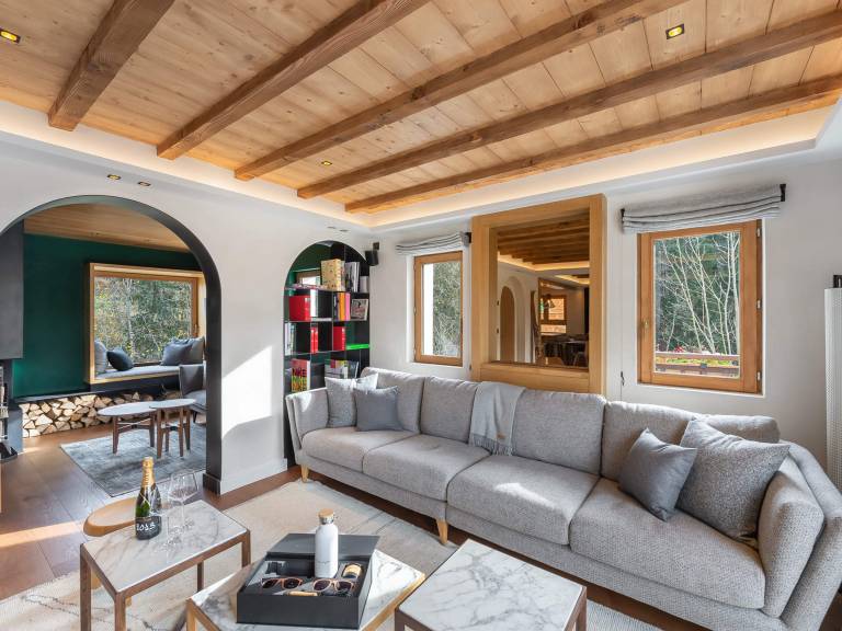 "Luxury Chalet near Megève Center: 5 Bedrooms, Outdoor Jacuzzi, Ski Room, Modern Amenities" — photo 4