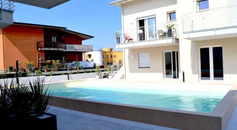 Holiday apartment with pool — photo 5