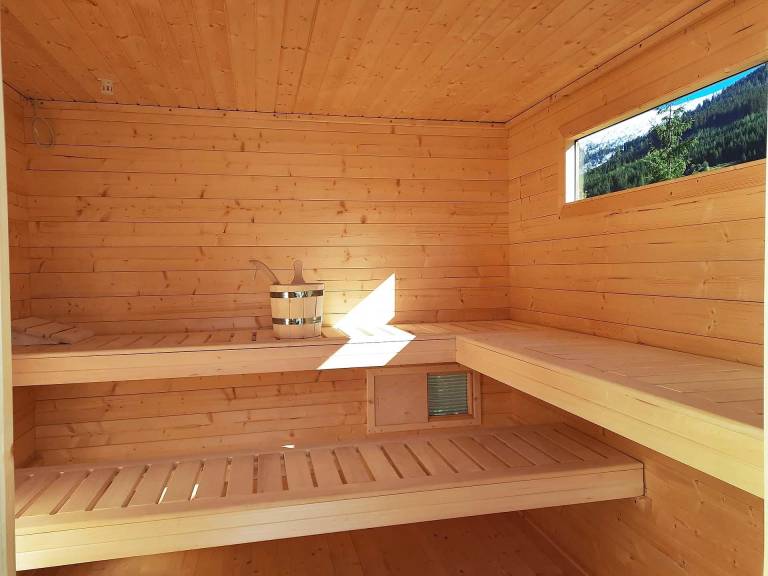 Vacation home with sauna, BBQ & garden — photo 3