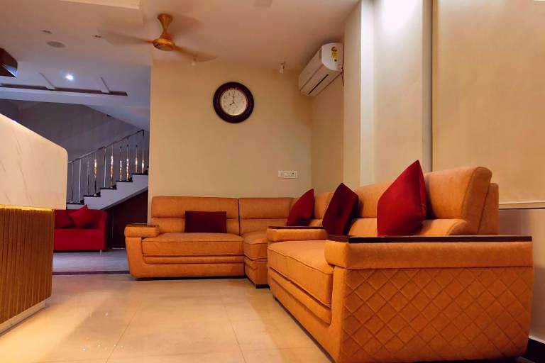 SHRIJI HOTEL