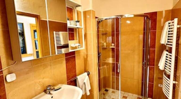 Vacation home with garden, jacuzzi & terrace | Pet-friendly — photo 2