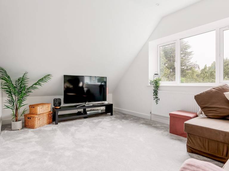 Family-friendly cottage with yard | Pets are welcome — photo 2