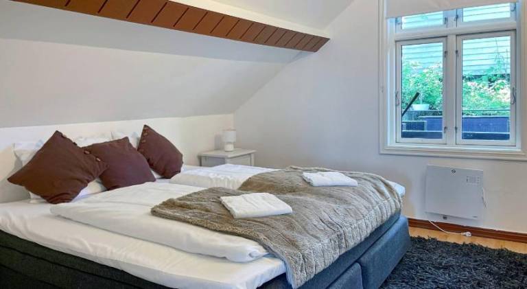 Holiday apartment with terrace | Pets allowed in Stavanger