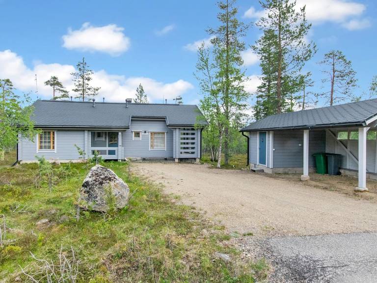 House with terrace & sauna — photo 2