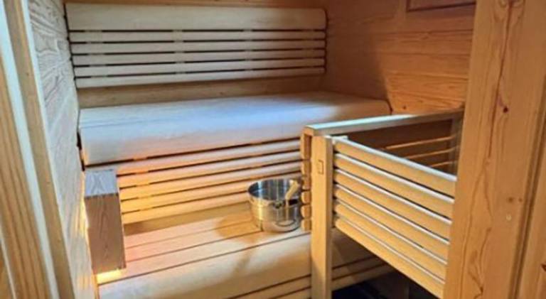 Holiday apartment with 2 rooms for 6 persons — photo 2