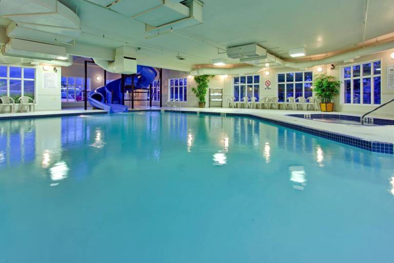 Holiday Inn Express Airdrie By IHG — photo 2