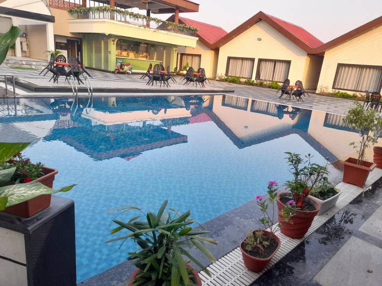 Dreamland Resort & Cafe in Bhopal