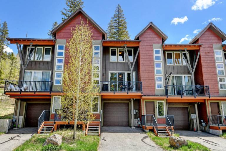 Child-friendly beautiful vacation home with grill | Mountain view | Dogs allowed — photo 2