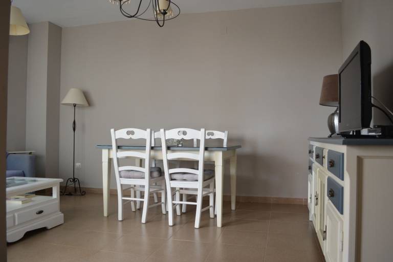 Fully equipped charming rental apartment with pool & terrace | Next to the beach | Pets allowed — photo 4