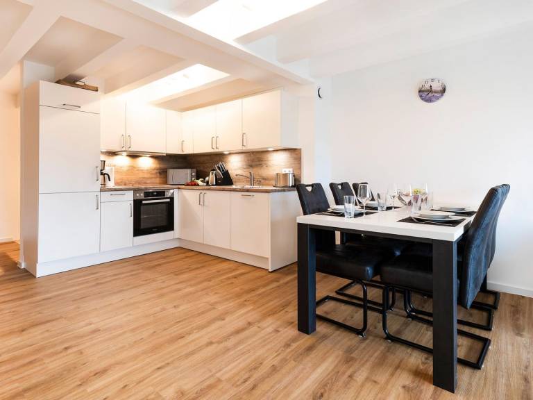 FeWo Dünenheide 3.3: Modernes 90 m² Meerblick-Apartment über zwei Etagen — photo 5