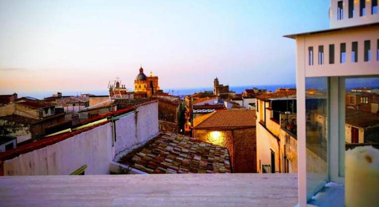 Pleasant rental apartment with patio | Pet-friendly in Alcamo