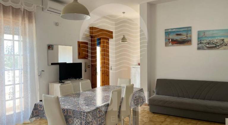 House with 5 rooms for 12 persons in Porto Cesareo