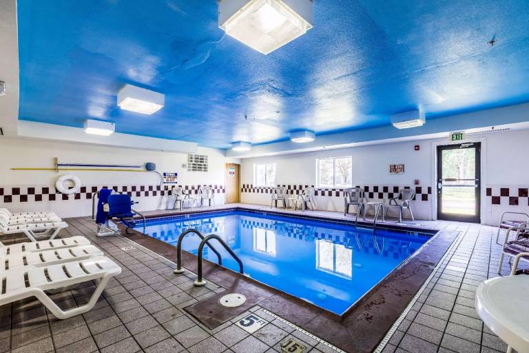Motel 6 Indianapolis, IN - Southport — photo 2
