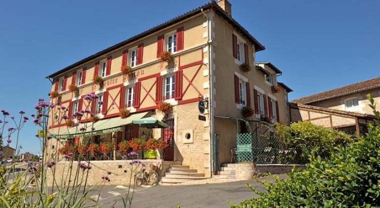 Logis Auberge le centre poitou — photo 3