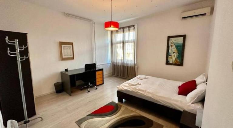 Charming apartment with patio | Next to Alexander Nevsky Cathedral | Suitable for remote work | Pets allowed — photo 3
