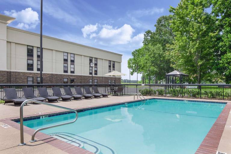 Hampton Inn LaGrange near Callaway Gardens — photo 2