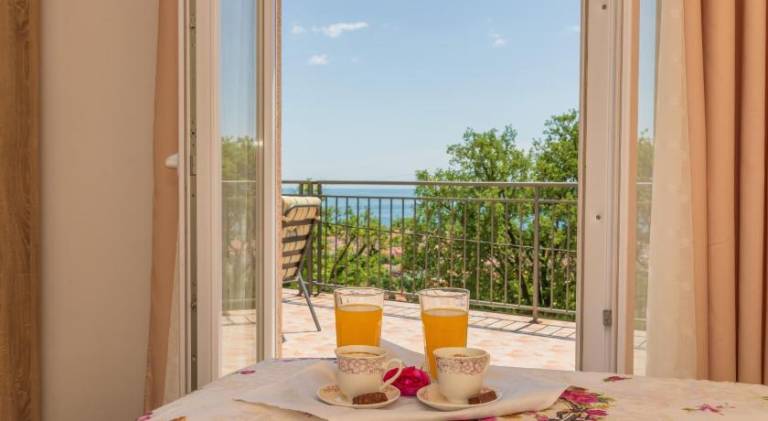 Big villa with garden, grill & terrace | Pet-friendly — photo 3