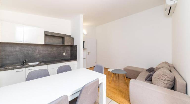 Holiday apartment with terrace & grill — photo 5