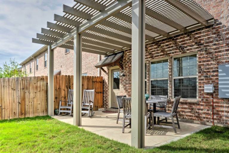 House College Station