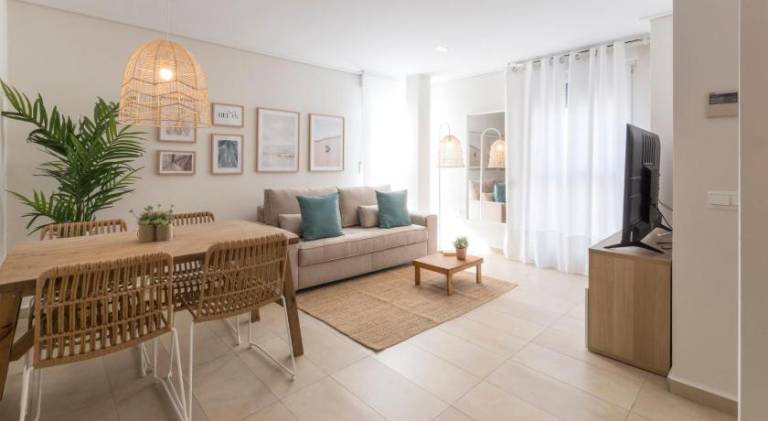 Apartment with patio in Gandia