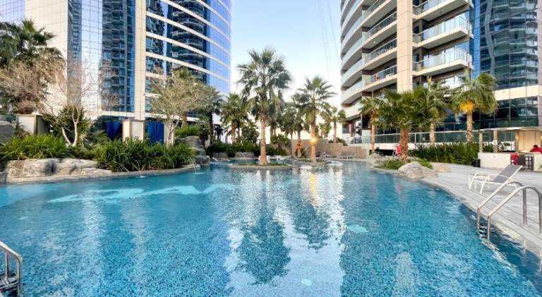 Apartment with pool — photo 5