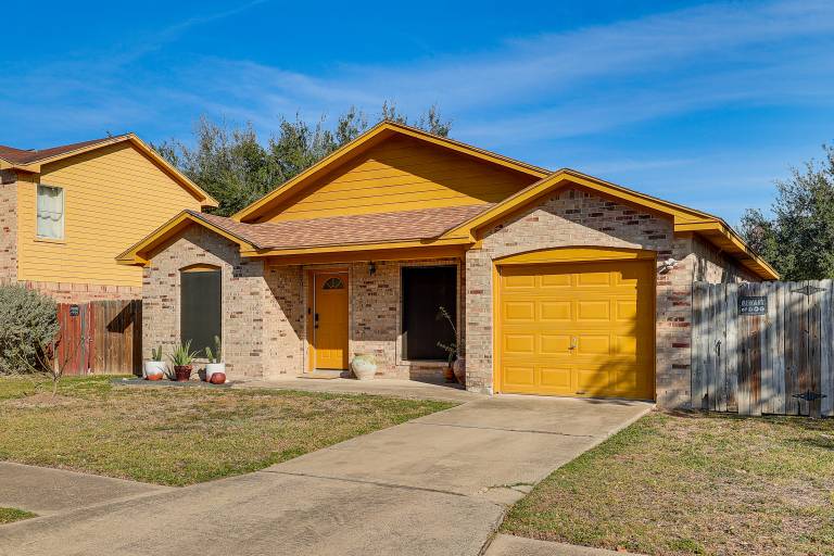 Cozy House by Zinnia Park! Family Home in McAllen — photo 3
