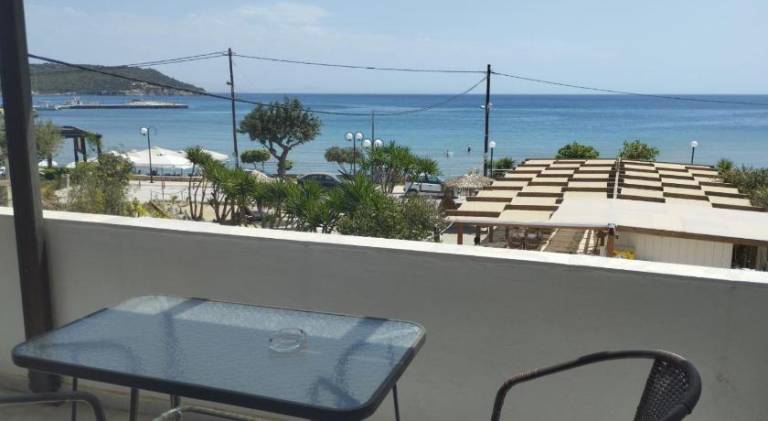 Holiday apartment with terrace — photo 4