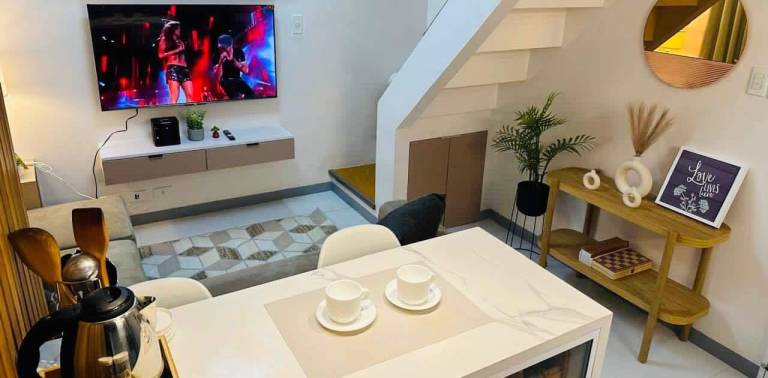 Rental apartment with patio & pool | Suitable for remote work — photo 3