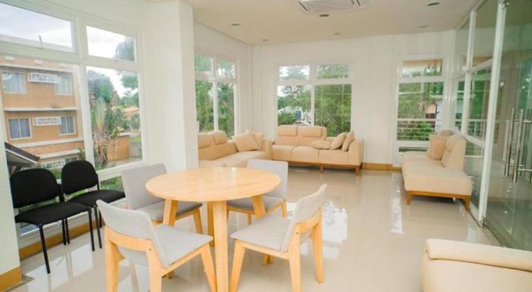 Serviced apartment with terrace, pool & yard | Good for workation — photo 3