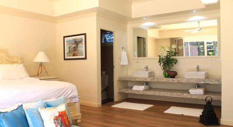 Charming villa with pool | Pet-friendly — photo 2